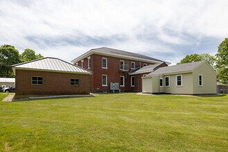 9 Forest St in Exeter, NH - Building Photo - Building Photo
