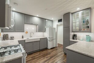 1540 W Berridge Ln in Phoenix, AZ - Building Photo