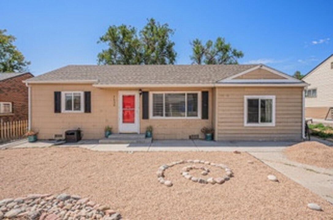 1530 W Berkeley Pl in Denver, CO - Building Photo