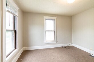 2001 W Jackson St in Muncie, IN - Building Photo - Building Photo