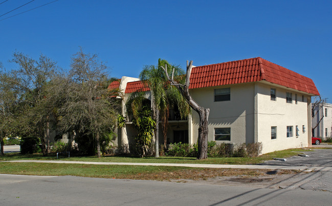 398 W Camino Real in Boca Raton, FL - Building Photo - Building Photo