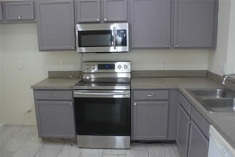 1819 Meadow Pond Way in Orlando, FL - Building Photo - Building Photo