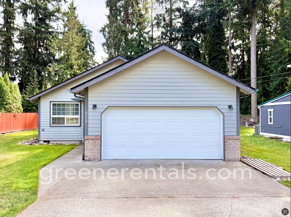 8519 Mahonia Ct SE in Yelm, WA - Building Photo
