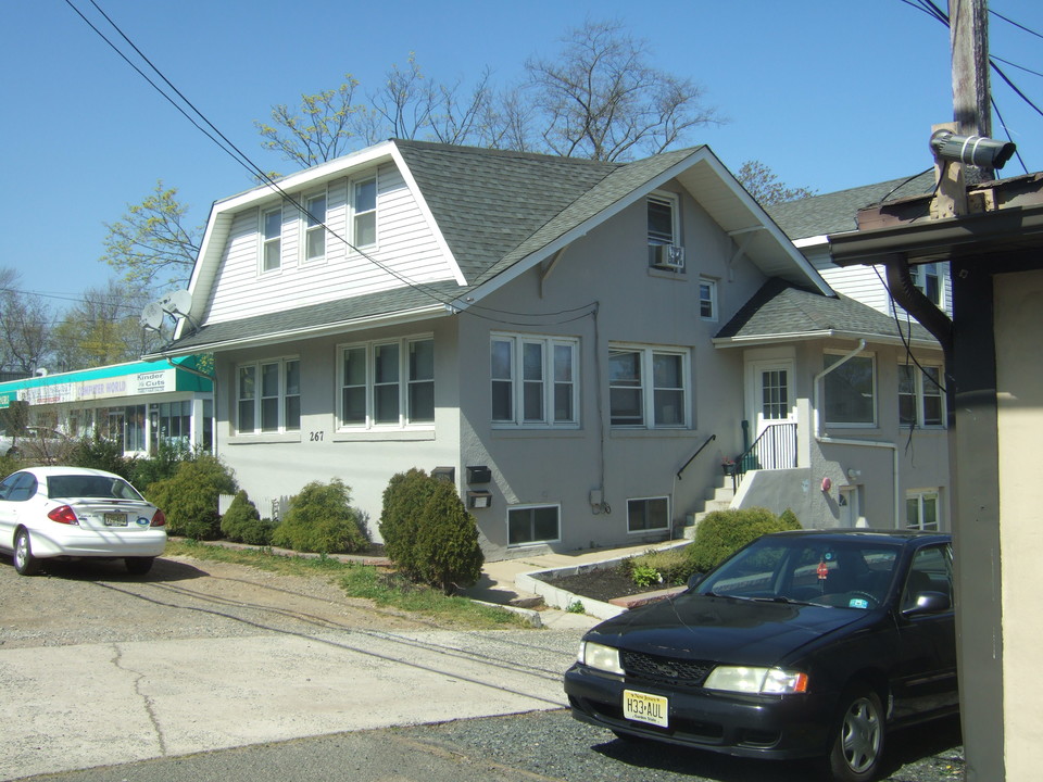 267 State Route 35 in Red Bank, NJ - Foto de edificio