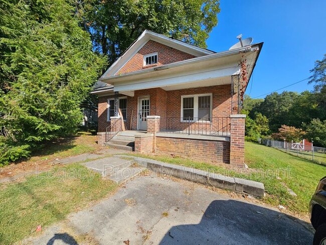 805 Wicker St in Burlington, NC - Building Photo - Building Photo