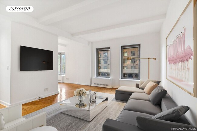 100 Central Park S in New York, NY - Building Photo - Building Photo