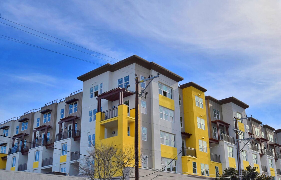 Village At Burlingame in Burlingame, CA - Building Photo