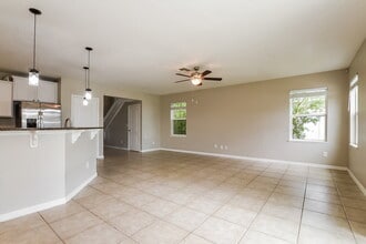 123 Prairie Falcon Dr in Groveland, FL - Building Photo - Building Photo