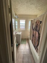 1705 Crafton Blvd, Unit 2 in Pittsburgh, PA - Building Photo
