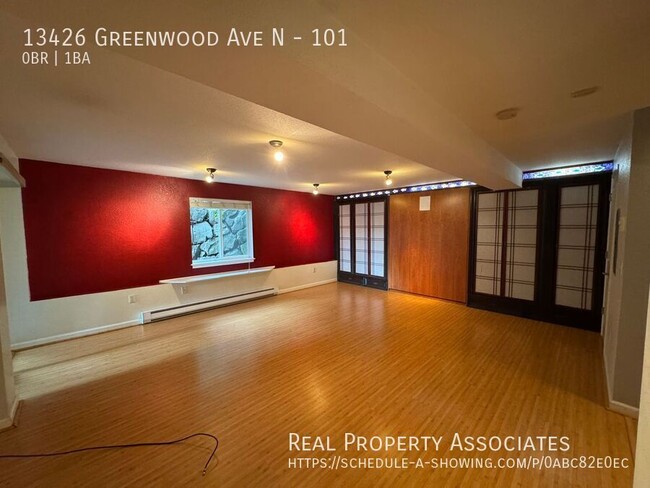 13426 Greenwood Ave N in Seattle, WA - Building Photo - Building Photo