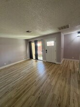 457 N Lamb Blvd in Las Vegas, NV - Building Photo - Building Photo