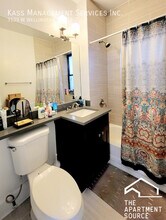 3139 W Wellington Ave in Chicago, IL - Foto de edificio - Building Photo