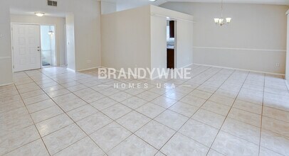 737 Country Shire Ln in Palm Harbor, FL - Building Photo - Building Photo