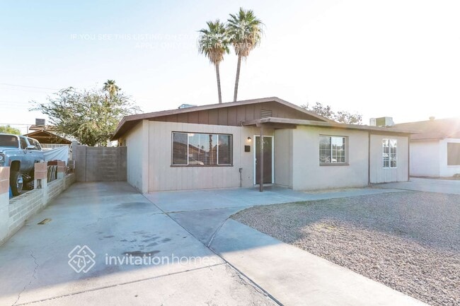 property at 5302 W Edgemont Ave