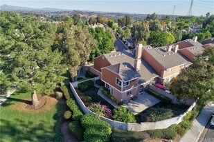 1 Sandalwood, Unit 10 in Aliso Viejo, CA - Building Photo