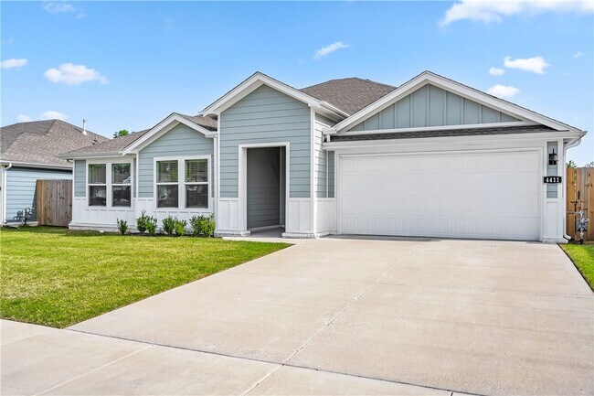 4411 W Canyon Run Dr in Fayetteville, AR - Building Photo - Building Photo