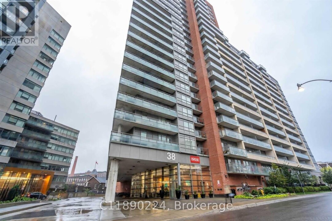 38-1038 Joe Shuster Way in Toronto, ON - Building Photo