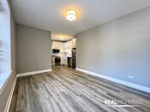 3943 N Janssen Ave in Chicago, IL - Building Photo - Building Photo