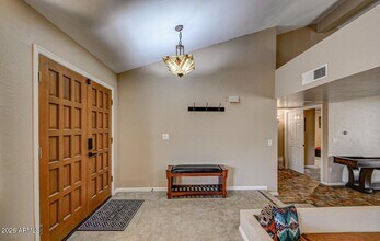6520 E Peak View Rd in Cave Creek, AZ - Building Photo - Building Photo