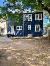 216 Dwight St in New Haven, CT - Building Photo - Building Photo
