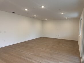 10224 Sesti Wy in Elk Grove, CA - Building Photo - Building Photo