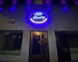 807 Flower St in Los Angeles, CA - Building Photo