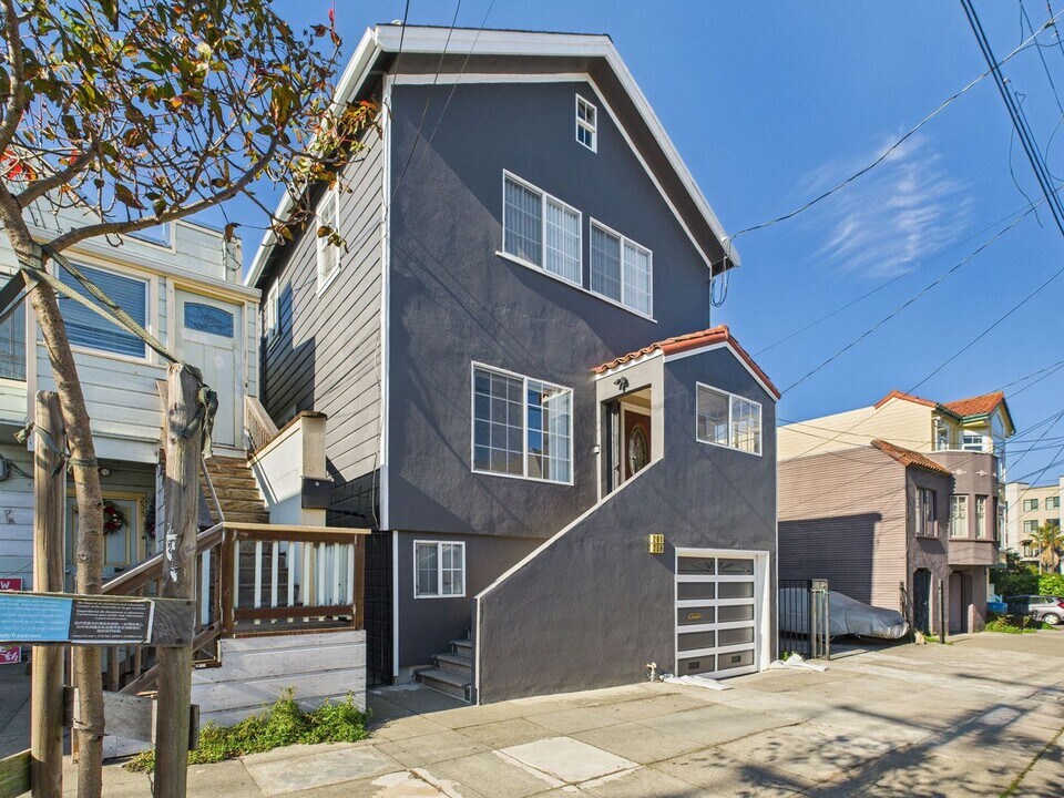 259 Brighton Ave in San Francisco, CA - Building Photo