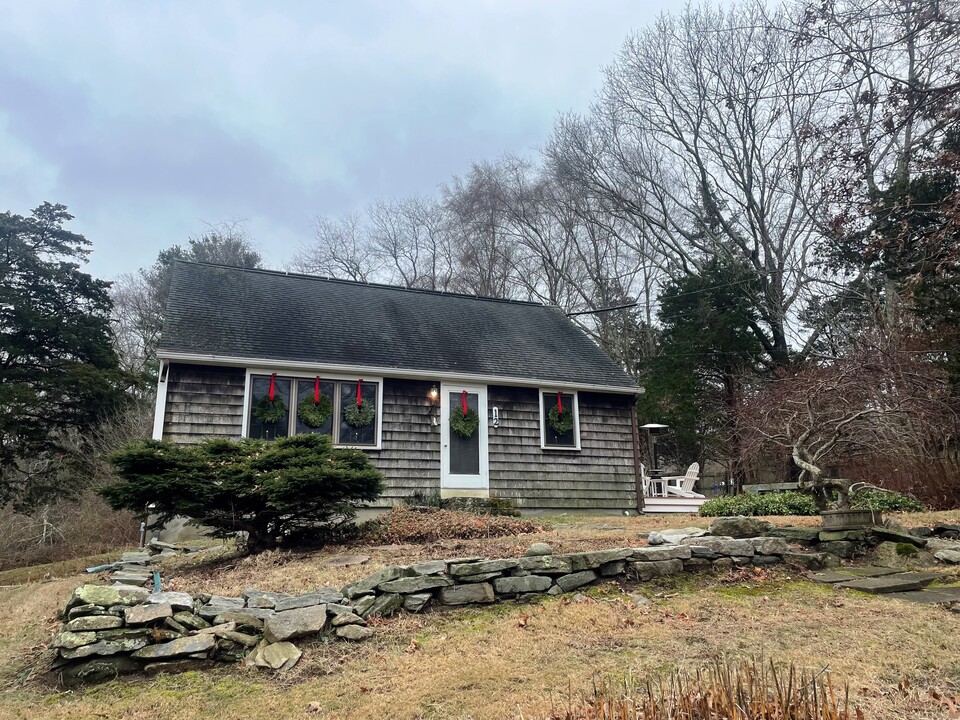 12 Little Gull Ln in Groton, CT - Building Photo