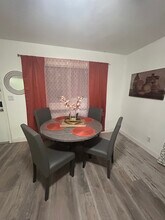 1091 SW 32nd Ct, Unit Marina APT in Fort Lauderdale, FL - Foto de edificio - Building Photo