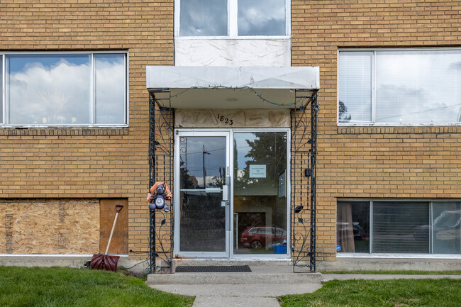 1823 28 Av SW in Calgary, AB - Building Photo - Building Photo