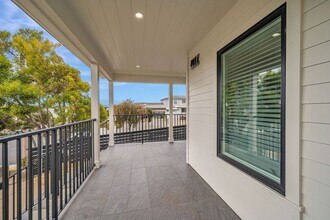 701 Olive Ave in South San Francisco, CA - Building Photo - Building Photo