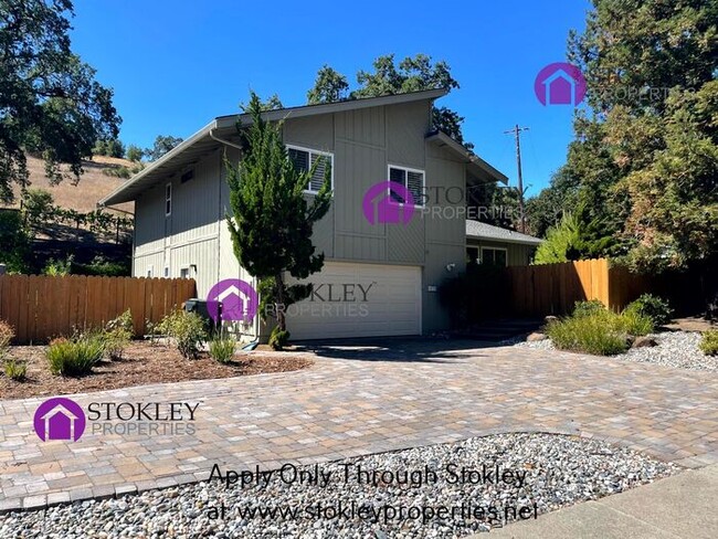 1833 Morello Ave in Pleasant Hill, CA - Building Photo - Building Photo