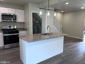 5609 Toga St in Bristol, PA - Building Photo - Building Photo