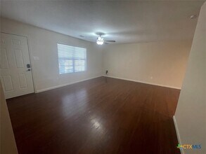 1358 Mountain Top Loop in Canyon Lake, TX - Building Photo - Building Photo