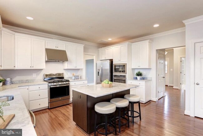 property at 17005 Bennett Wy