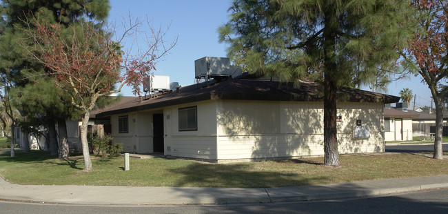 621-691 Cedar Ave in Atwater, CA - Building Photo - Building Photo