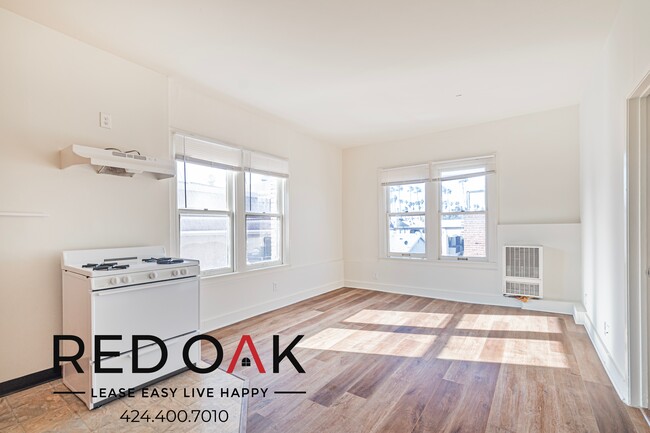 property at 537 S Kenmore Ave