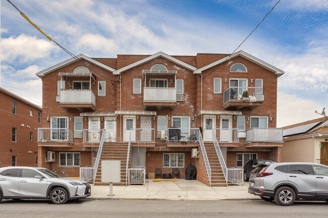 2438 E 11th St in Brooklyn, NY - Building Photo - Building Photo