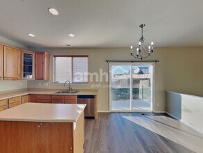 12865 Roslyn St in Thornton, CO - Building Photo - Building Photo