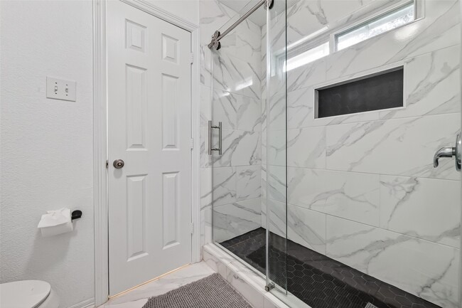 property at 66 S Longsford Cir