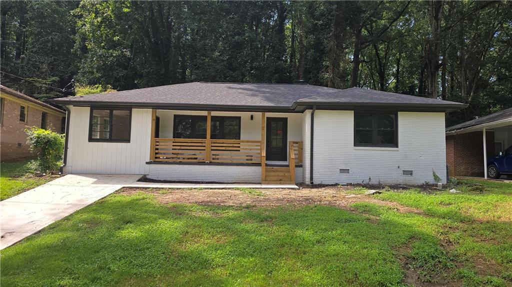 2084 Snow Rd SW in Atlanta, GA - Building Photo