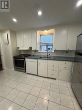 34 Inniswood Dr in Toronto, ON - Building Photo - Building Photo