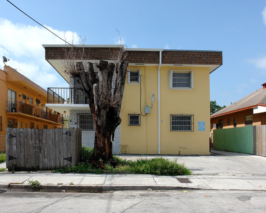 434 SW 6th St in Miami, FL - Building Photo