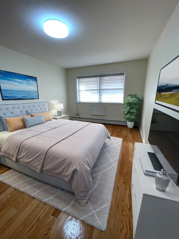 43-22 213th St in Queens, NY - Foto de edificio - Building Photo