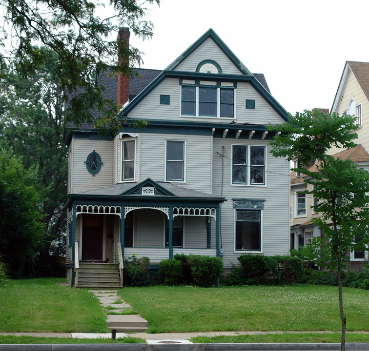 615 Park Ave in Syracuse, NY - Building Photo