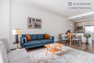 148 1st St, Unit SI FL7-ID1984 in Jersey City, NJ - Foto de edificio - Building Photo