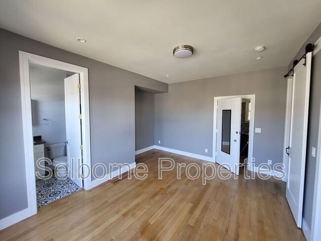 747 54th St in Oakland, CA - Building Photo - Building Photo