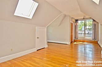 21 Kinross Rd, Unit 3 in Boston, MA - Building Photo - Building Photo