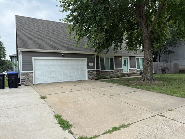 property at 3310 SE Eveningtide Way