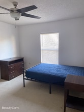 16032 Corner Lake Dr in Orlando, FL - Building Photo - Building Photo